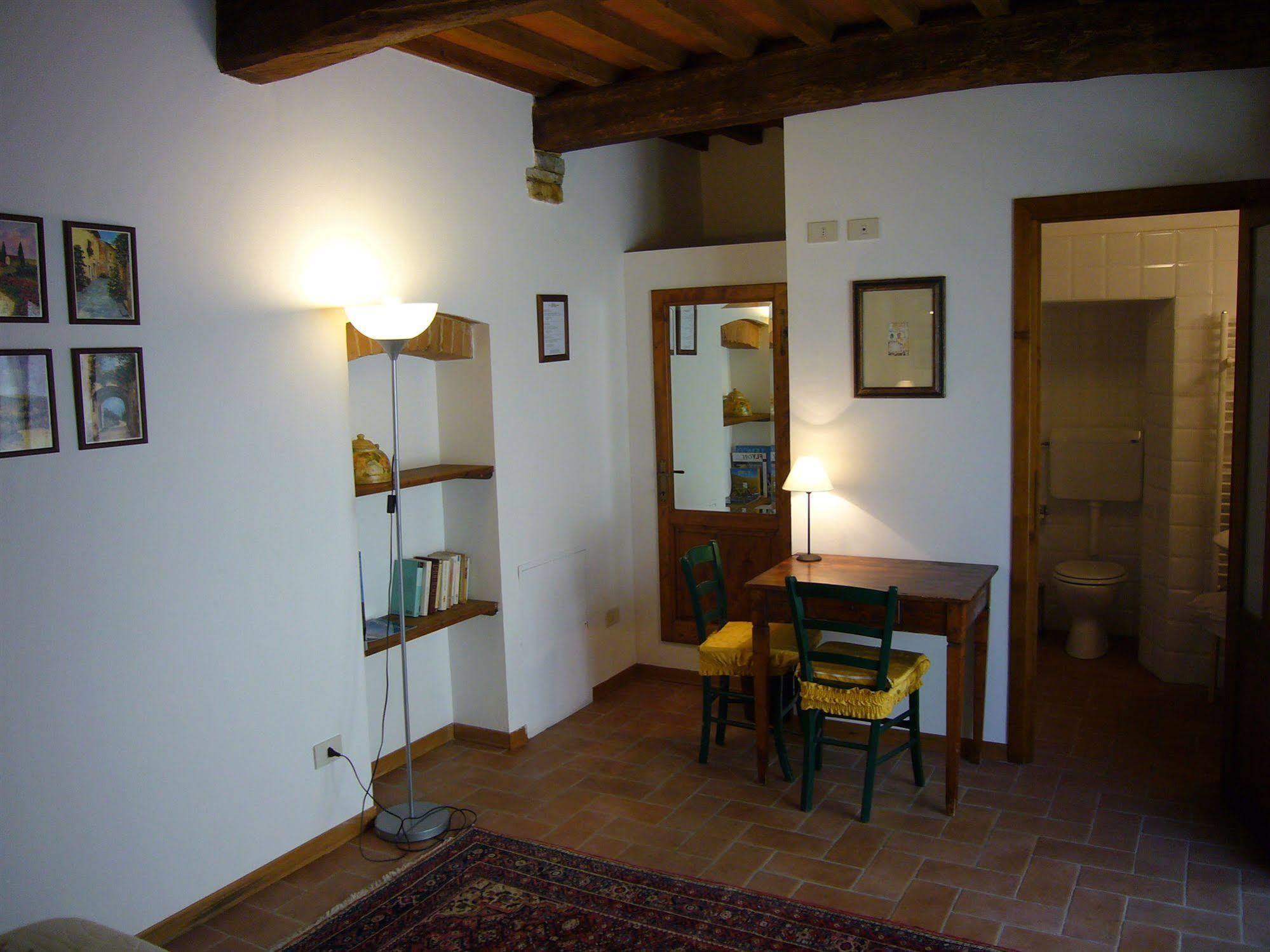 בארברינו די ואל ד'אלסה B&B Le Querciole Del Chianti מראה חיצוני תמונה