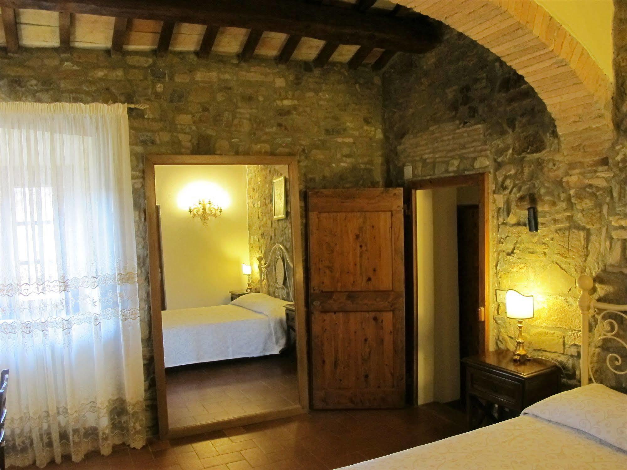 בארברינו די ואל ד'אלסה B&B Le Querciole Del Chianti מראה חיצוני תמונה